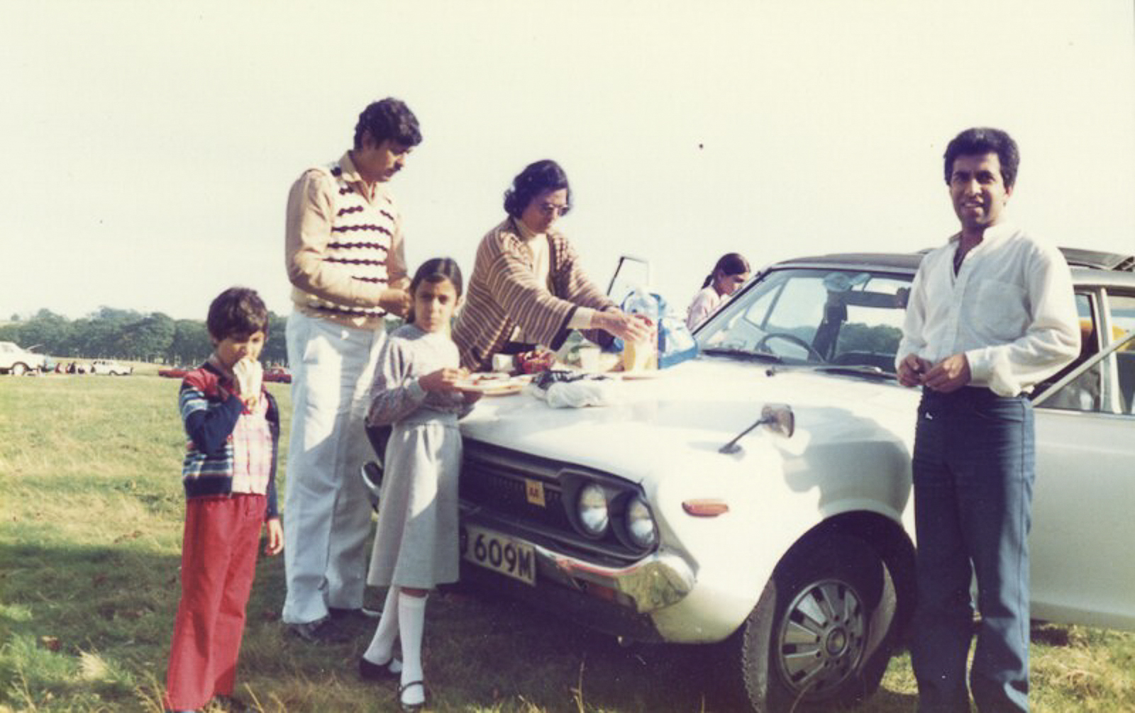 Picnic with a Datsun / Everyday Muslim Archive
