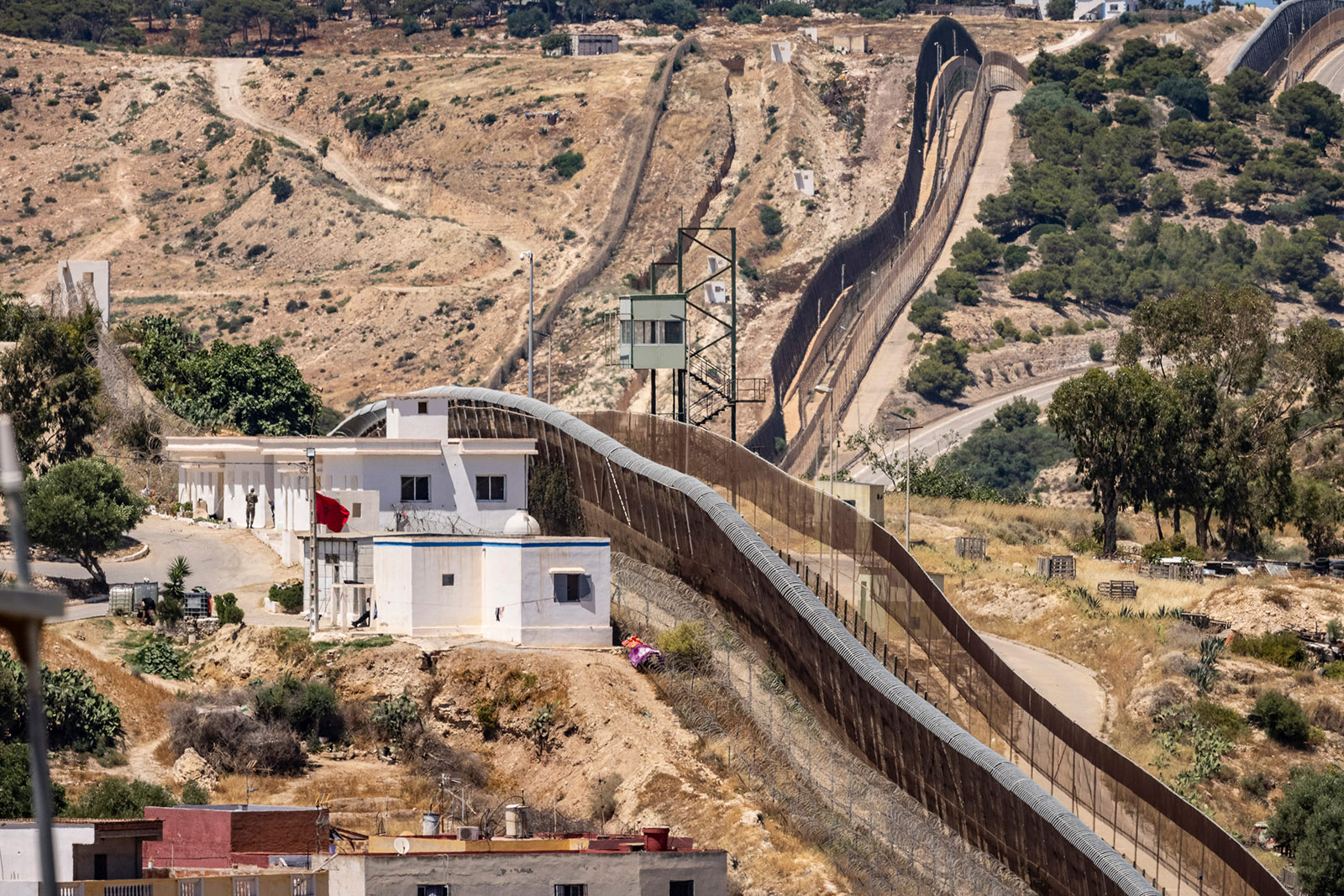 morocco spain crossing hyphen