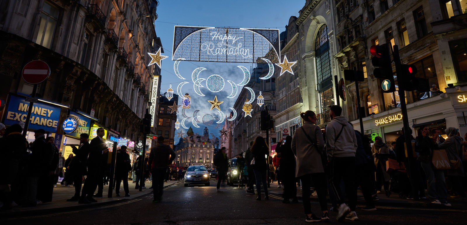 london ramadan lights Piccadilly Circus 2023