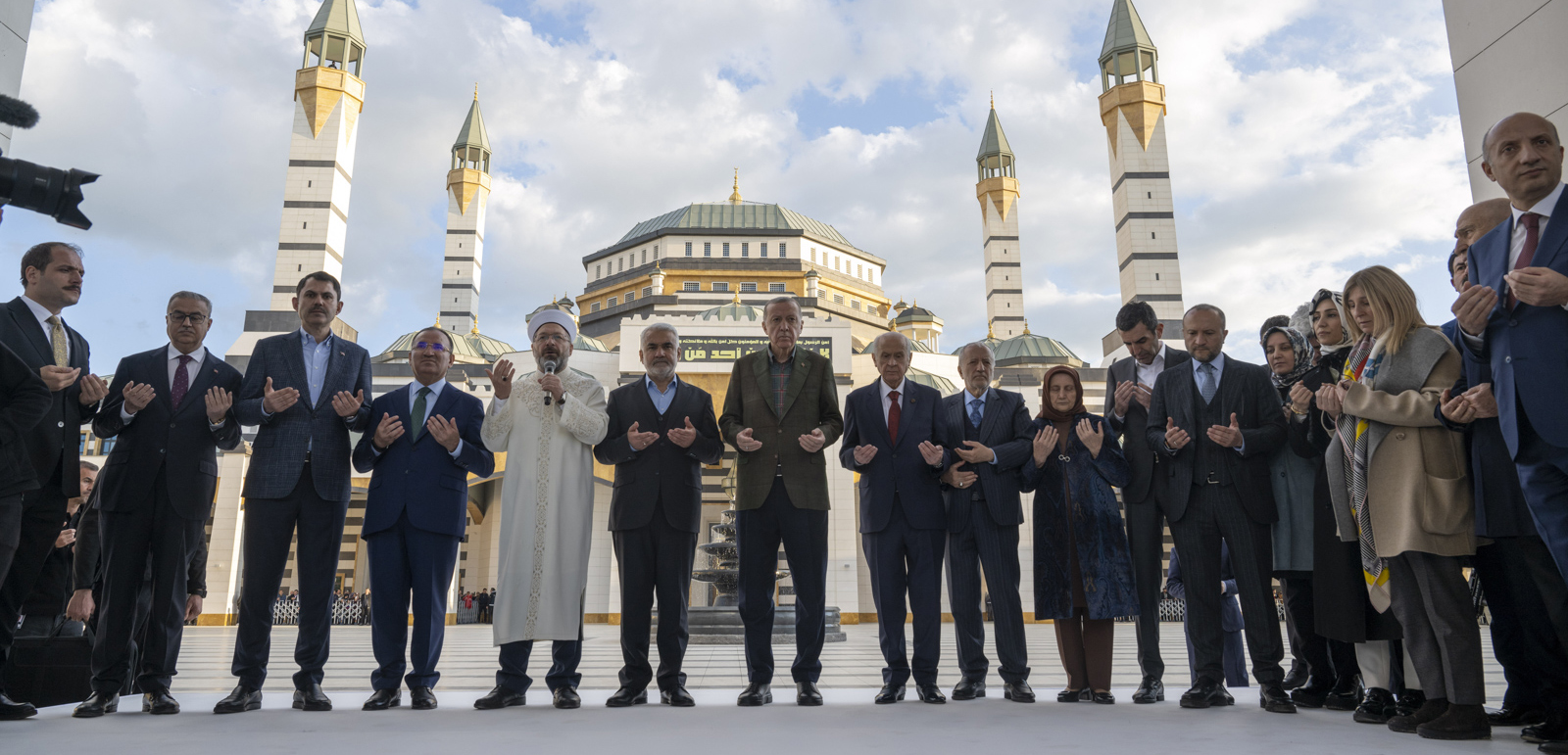 Erdoğan wins the devout Muslim women's vote for president