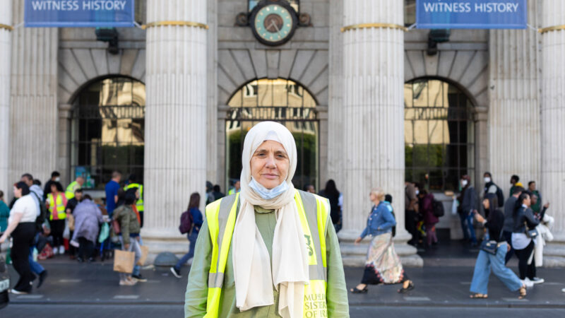 Lorraine O’Connor Muslim sisters of Eire founder outside Dublin General Post Office