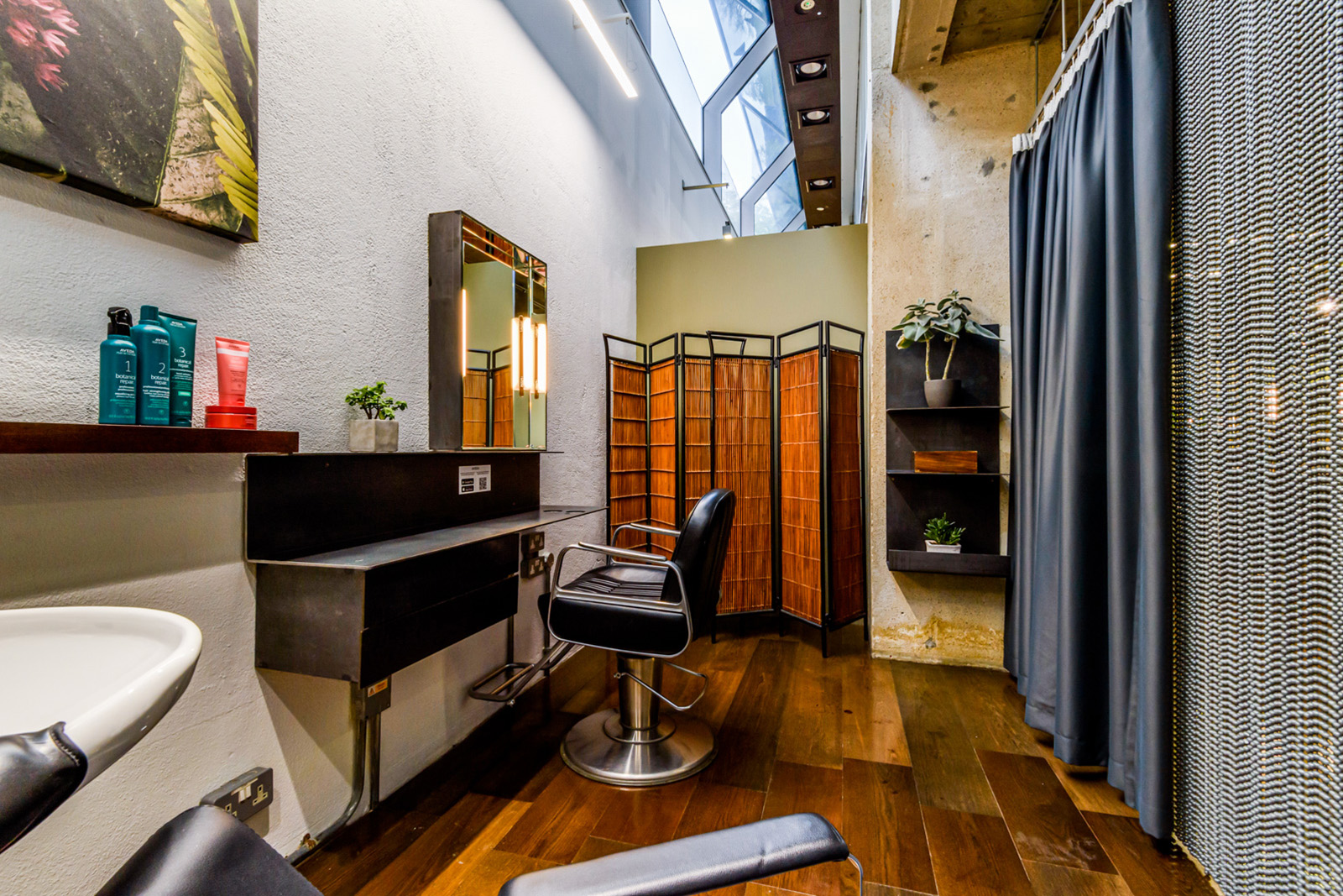 High-end hijab-friendly hair salons are finally here