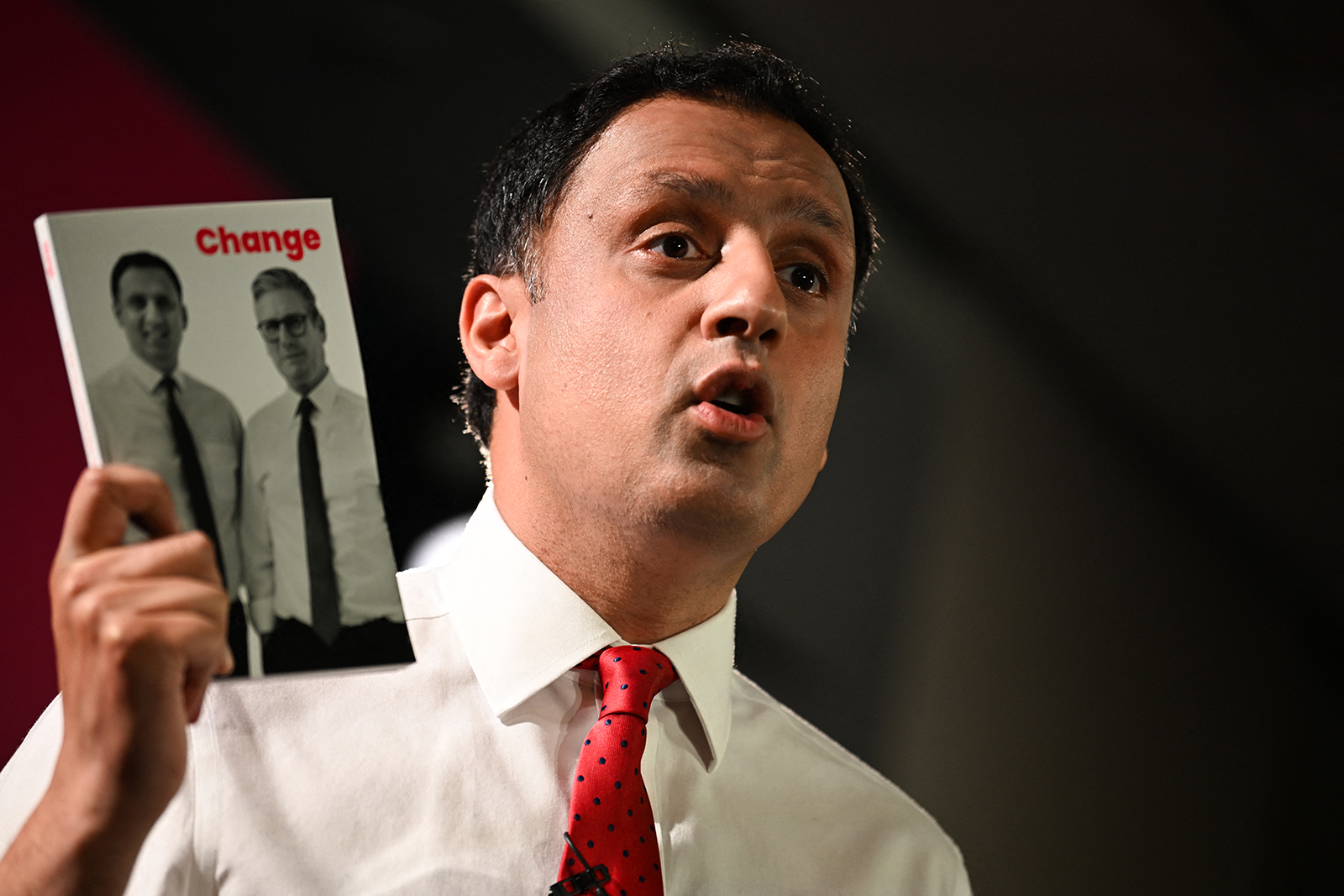 Leader of the Scottish Labour party Anas Sarwar delivers a speech on stage. Photo by Andy Buchanan/AFP via Getty Images.
