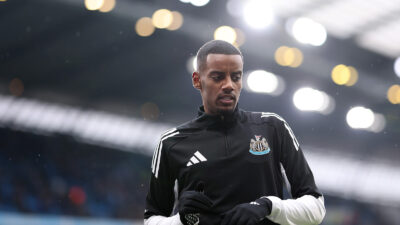 Alexander Isak warms up
