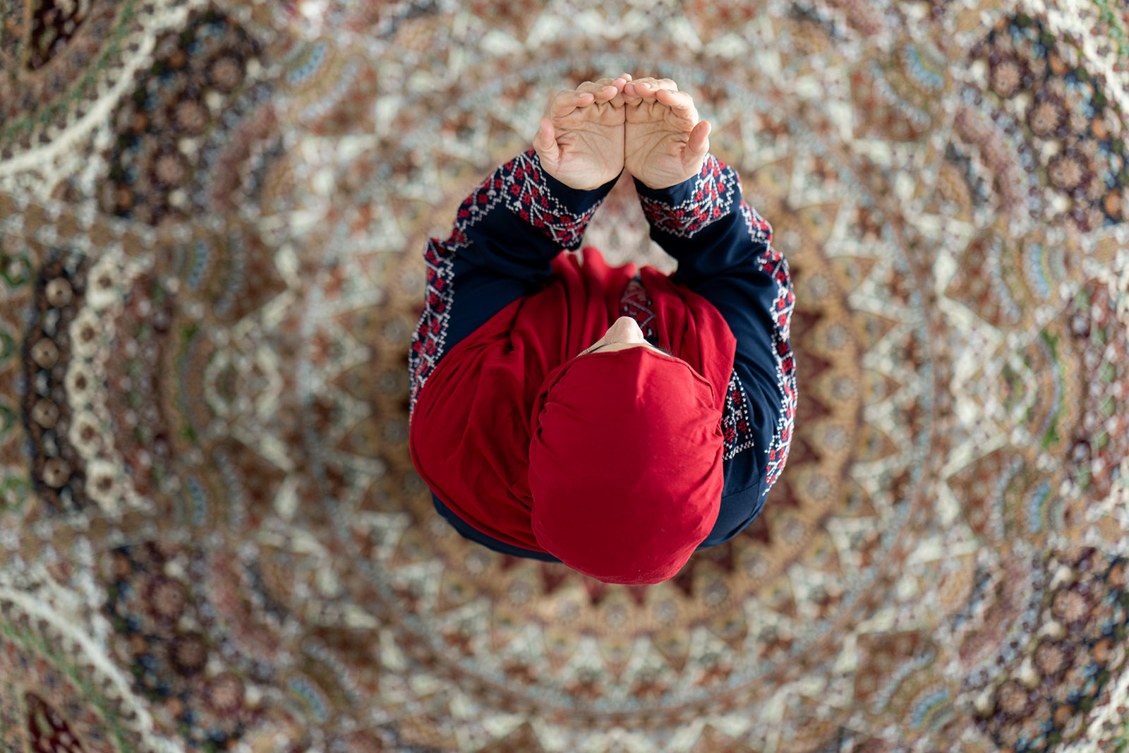 Muslim woman praying.
