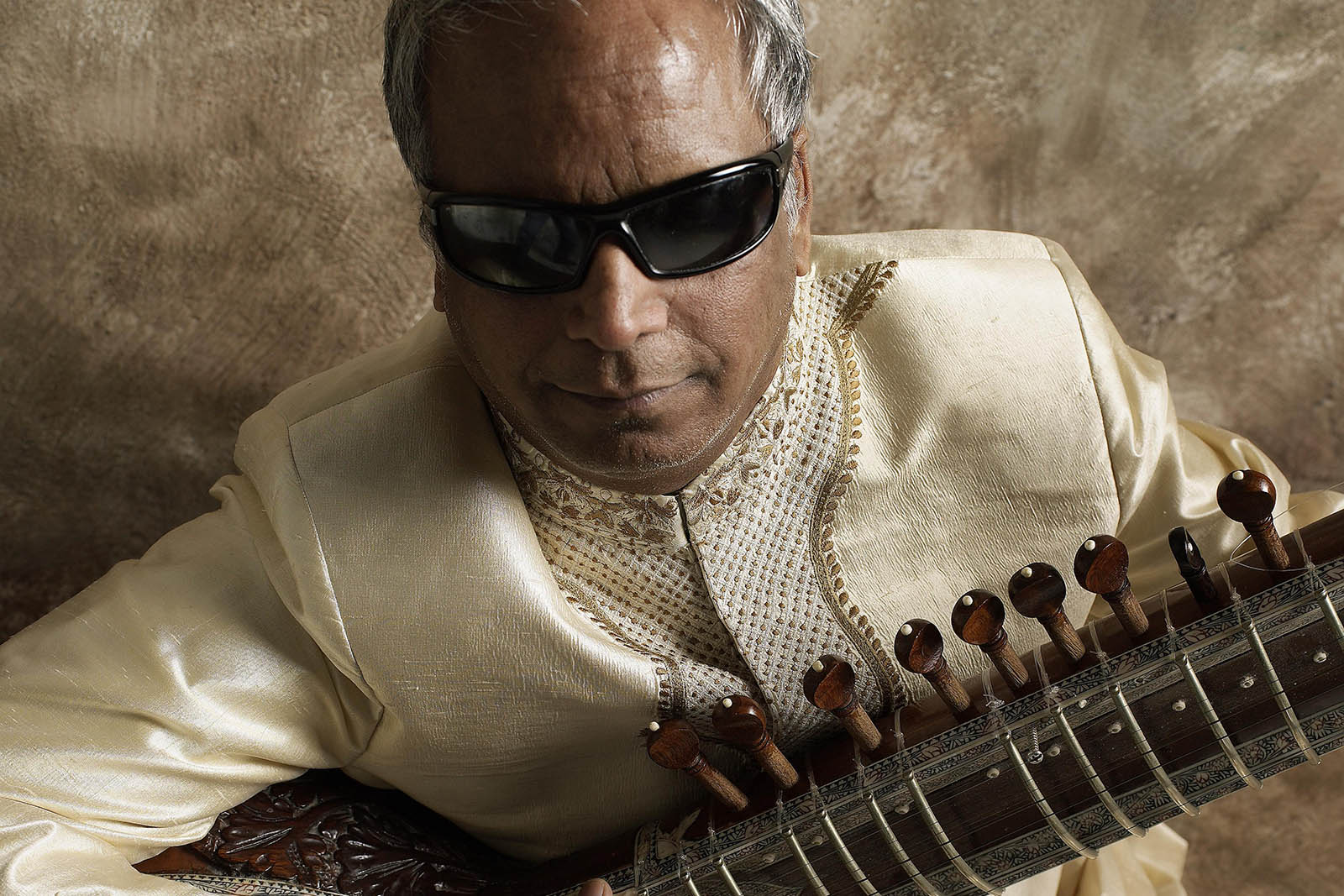 Sitar player Baluji Shrivastav