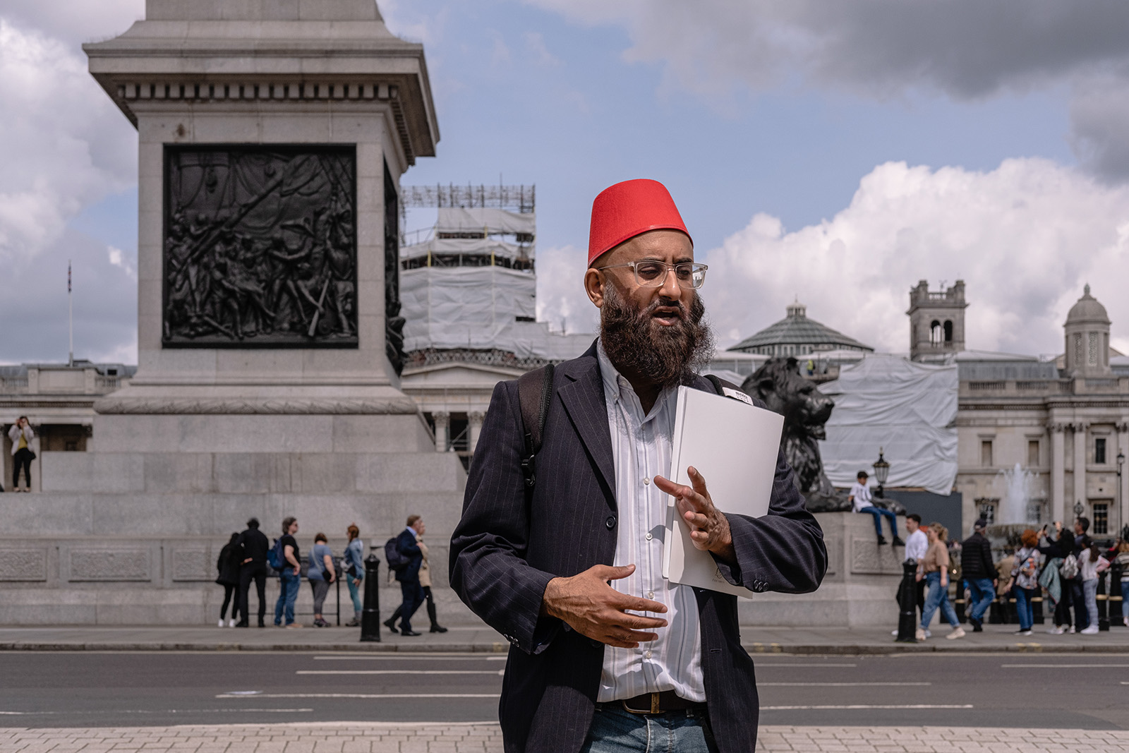 AbdulMaalik Tailor of Muslim History Tours in Trafalgar Square. 