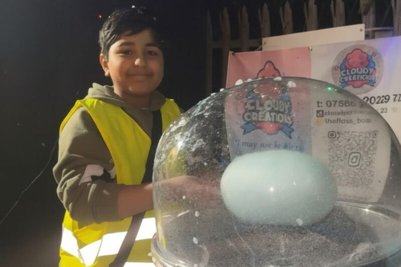 Viral candyfloss boy who lost use of arm gears up for ‘biggest ever event’